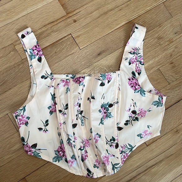 𝙱𝚘𝚗𝚍𝚒𝚗𝚐 𝚌𝚛𝚘𝚙𝚙𝚎𝚍 𝚌𝚘𝚛𝚜𝚎𝚝 𝚝𝚘𝚙 - Picture 4 of 5